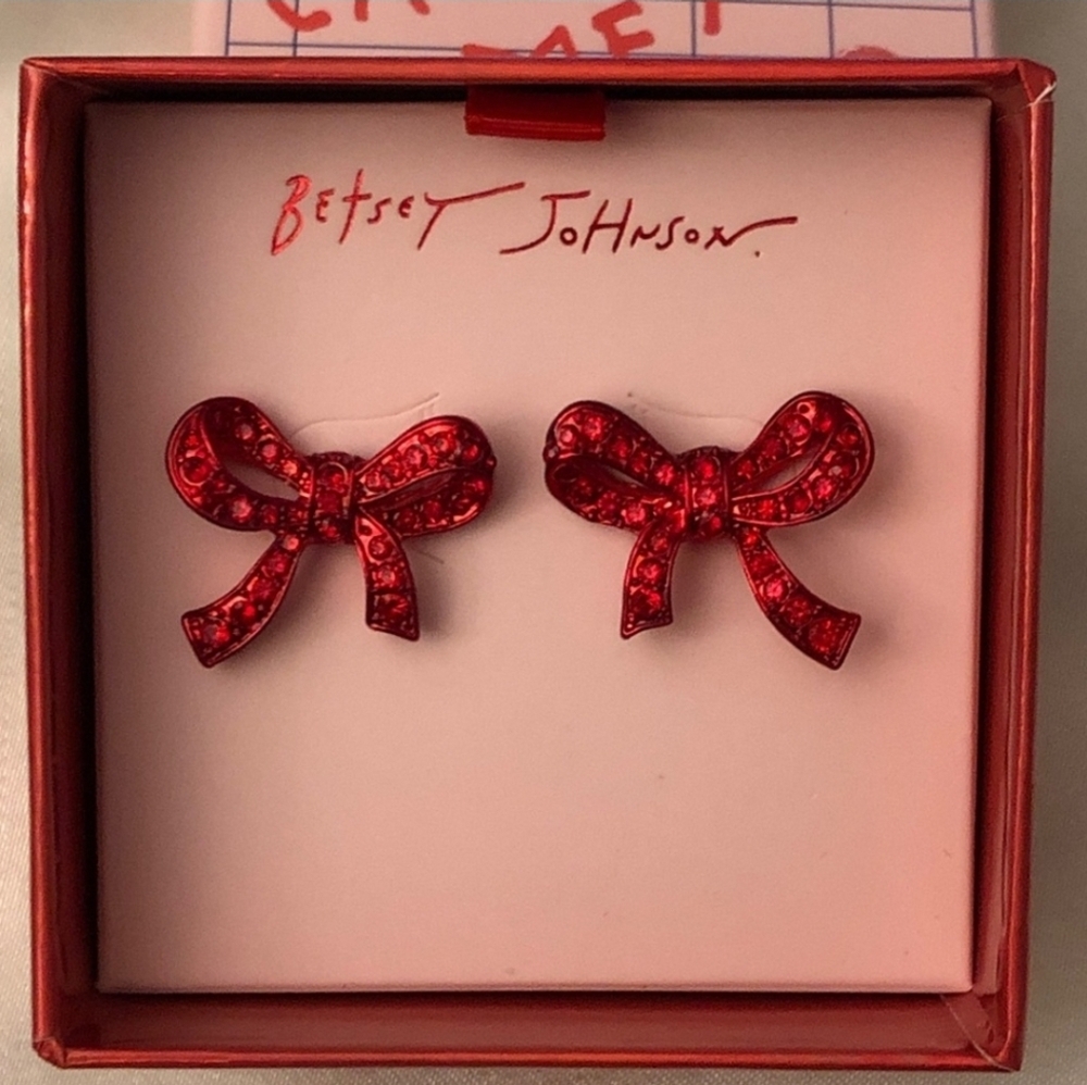 ❤️🔹Betsey Johnson 🔹️Love Spell Red Bow Stud Earrings Crystal Accents - Picture 5 of 12